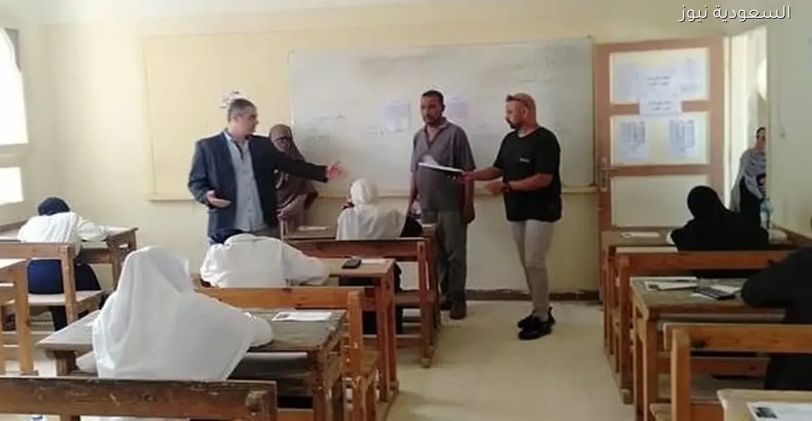 موعد امتحانات نصف العام 2026 لصفوف النقل في المدارس المصرية