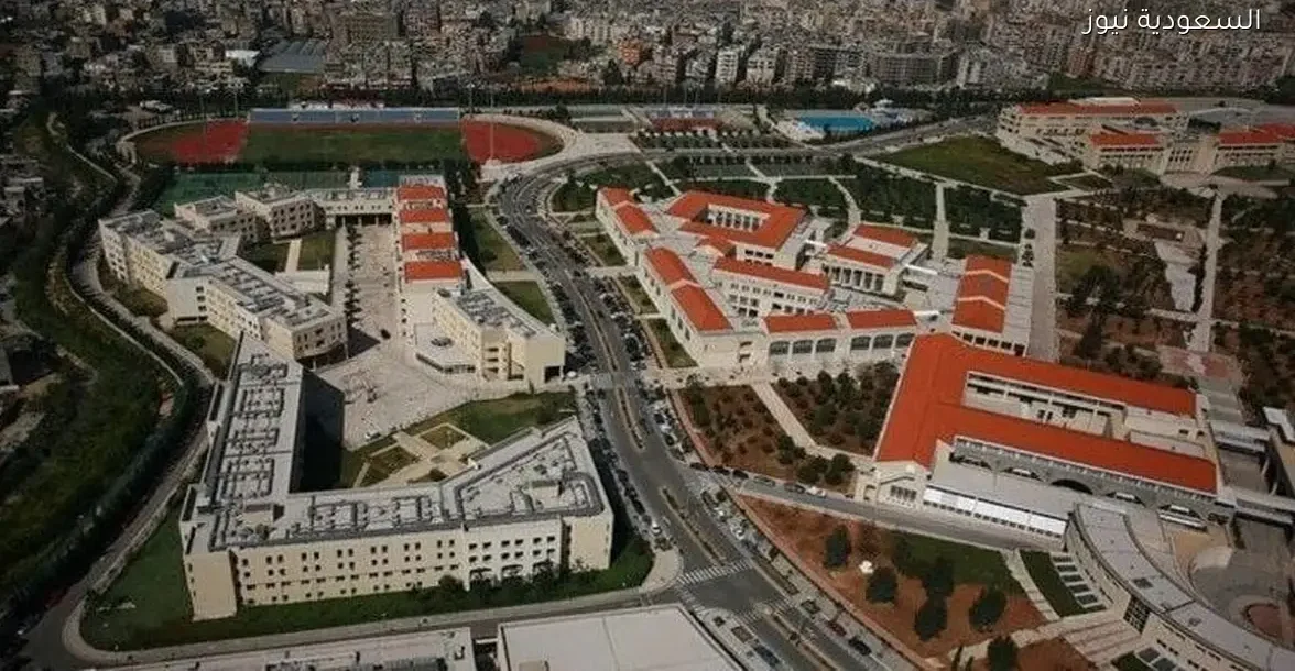 وقفة تضامنية لأهالي تمنين التحتا لدعم مدير كلية الحقوق