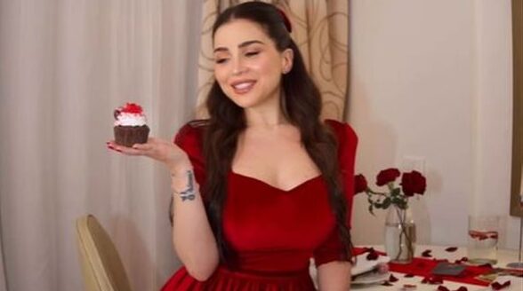 مي عز الدين تحتفل بأول عيد ميلاد مع تيمور