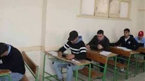 أولياء الأمور يشكون من بعض الكليات في مصر