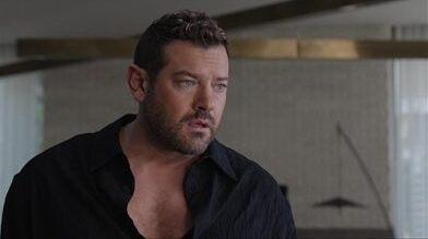 عمرو يوسف يلعب دور البطولة في مسلسل الفرنساوي على يانجو بلاي