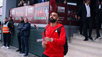 لاعبو مصر يتوجهون للاستاد لمواجهة السنغال في نصف نهائي أمم أفريقيا