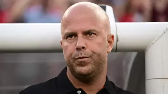 مباراة كاراباخ قد تحسم مصير آرني سلوت مع ليفربول