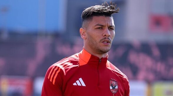 الأهلي يتواصل مع نادر شوقي لحل مشكلة أشرف داري