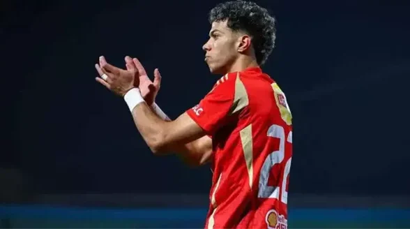 الأهلي يعلن إجراءات سفر البعثة إلى الجزائر بعد أزمة إمام عاشور