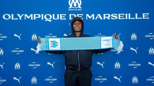 انضمام ثنائي أفريقي جديد إلى فريق مارسيليا الفرنسي صور