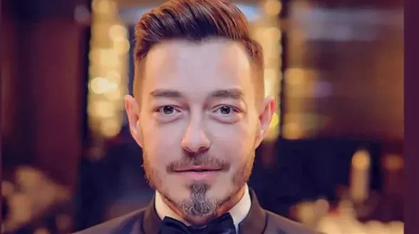 تهنئة أحمد زاهر لجلال الزكي بعيد ميلاده: «ناجح ومكسر الدنيا»