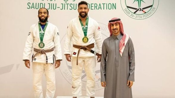 محمد دولفين وسيف حمدالله يتوجان بالميدالية الذهبية في بطولة أبها للجوجيتسو