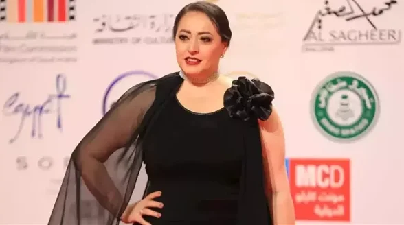 هند عاكف تكشف عن كسر أسنانها خلال عرض سيرك وتؤكد عدم وجود خلافات مع فيفي عبده