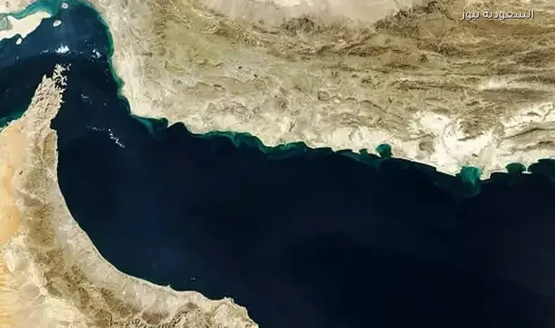 إيران تُطبق نظام رسوم في هرمز وتوجه السفن نحو حدودها