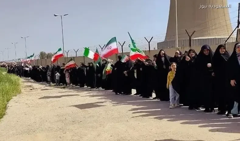 إيرانيون يشكلون سلاسل بشرية لحماية محطات الطاقة بعد تهديدات ترامب