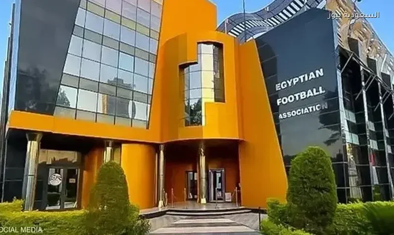 اتحاد الكرة يناقش تقليص عدد اللاعبين الأجانب في الدوري المصري