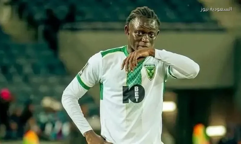 الأهلي وكايزر تشيفز في سباق التعاقد مع إسحاق سيسيه