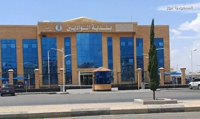 بلدية الواديين تكثف أعمال الكنس الآلي لرفع كفاءة النظافة وتحسين المشهد الحضري