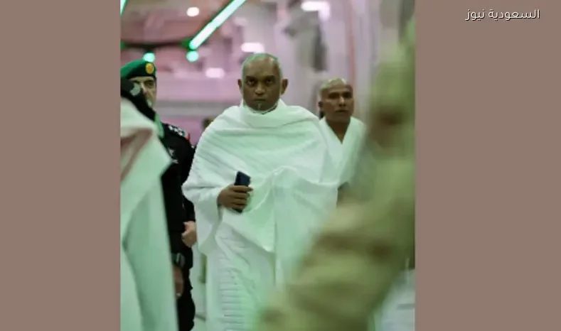 رئيس المالديف يؤدي العمرة في السعودية