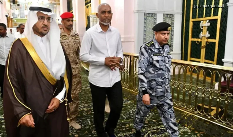 رئيس المالديف يقوم بزيارة المسجد النبوي