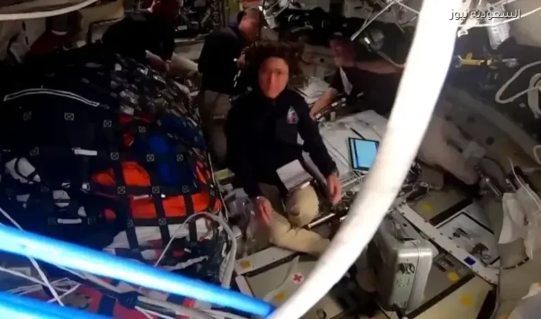 رواد فضاء أرتميس 2 يحققون رقماً قياسياً جديداً ويصلون لأبعد نقطة عن الأرض