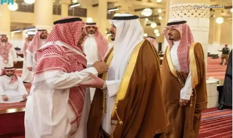 نائب أمير الرياض يصلي على الأميرة فوزية بنت سعود بن هذلول