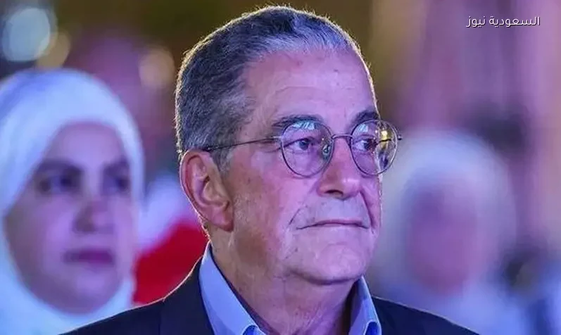 ياسين منصور يحضر نهائي الكونفدرالية كضيف لممدوح عباس